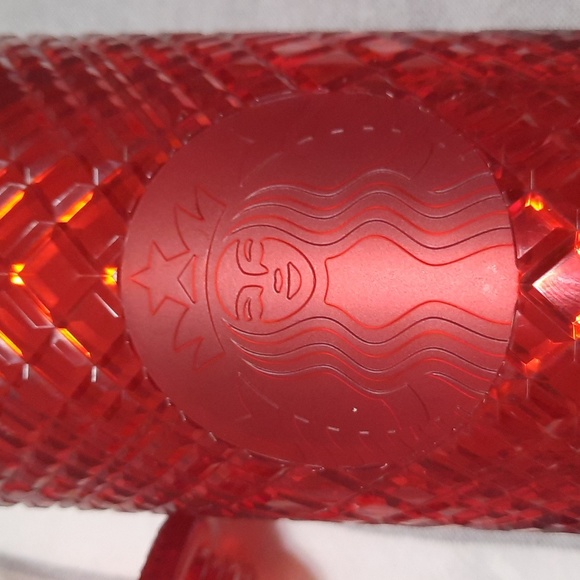 Starbucks 2021 Holiday Red Jewel Studded Acrylic Venti Cold Tumbler 24 oz. - Picture 6 of 9